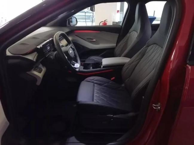 EXPLORER PACK PREMIUM 79ER340 AWD