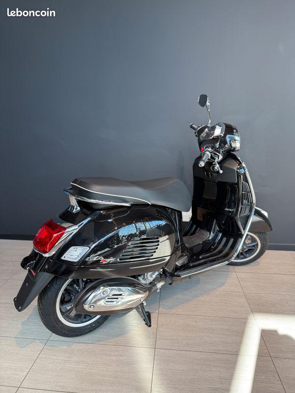 Vespa GTS 300 Super HPE ABS/ASR