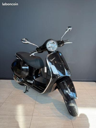 Vespa GTS 300 Super HPE ABS/ASR